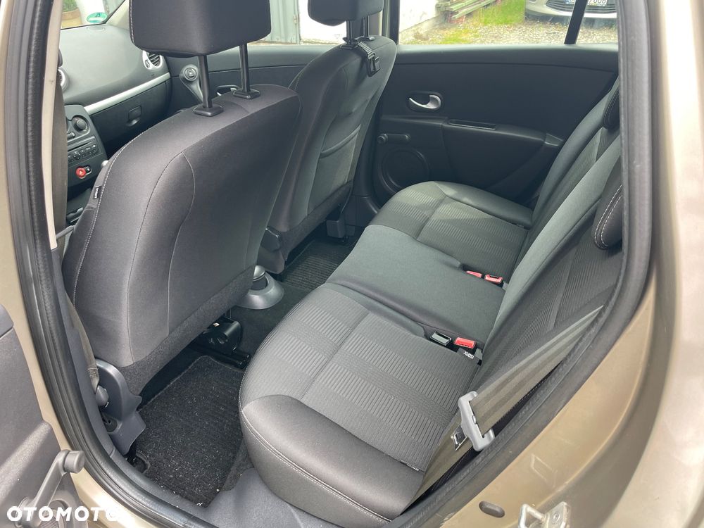 Renault Clio 1.2 TCE Alize - 11