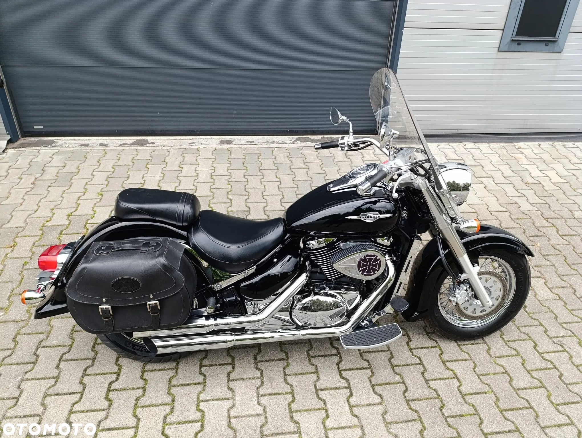 Suzuki Intruder - 2