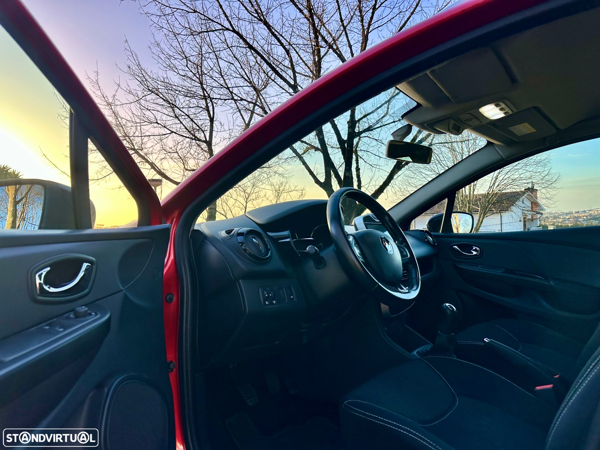 Renault Clio Sport Tourer 1.5 dCi Dynamique S - 17