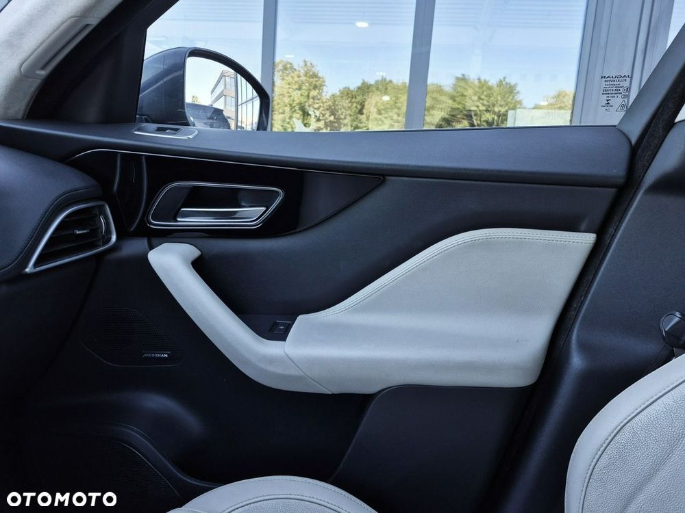 Jaguar F-Pace 25d AWD Prestige - 40