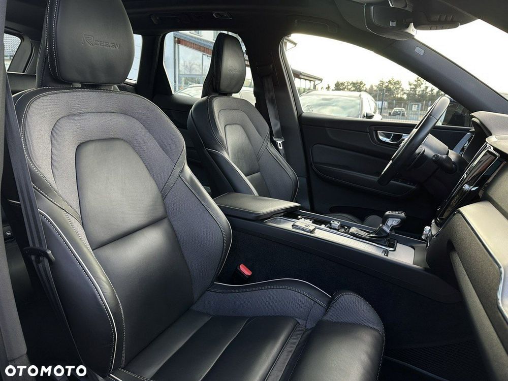 Volvo XC 60 D4 R-Design - 14