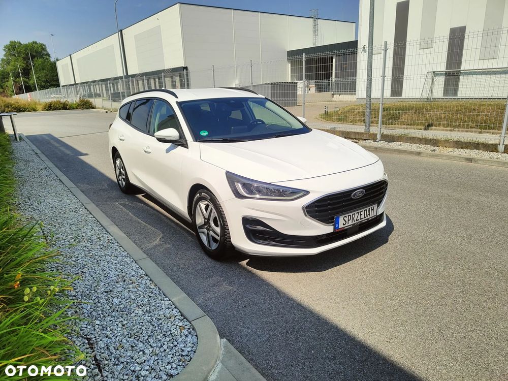 Ford Focus 1.5 EcoBlue STart-Stopp-System TITANIUM - 2