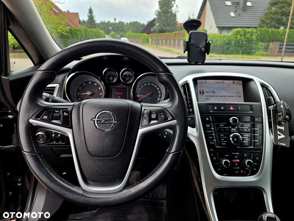 Opel Astra 1.4 T Cosmo EU6 - 14