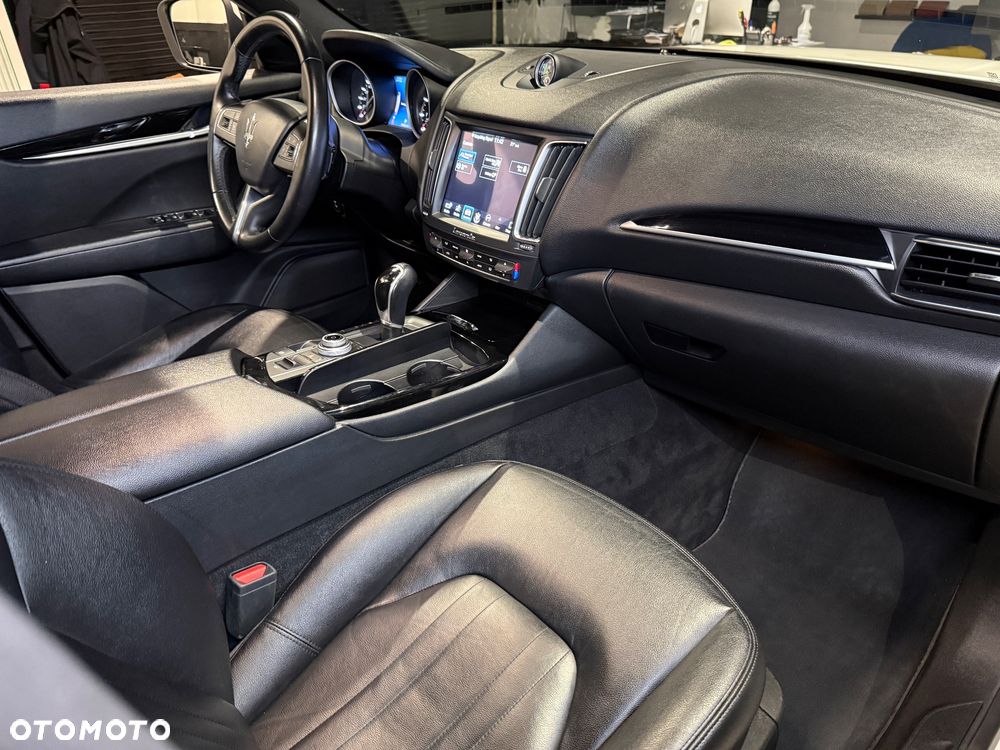 Maserati Levante - 17