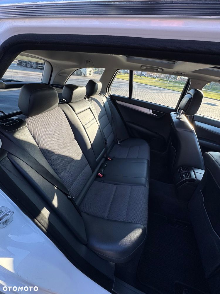 Mercedes-Benz Klasa C 220 CDI DPF (BlueEFFICIENCY) - 20