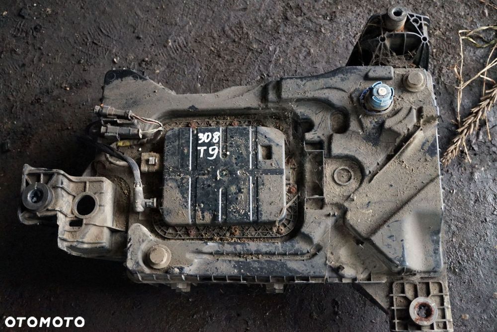 ZBIORNIK ADBLUE 308 II T9 1.6 HDI 100KM 12674101 12678023 PEUGEOT 2013-2015 - 1