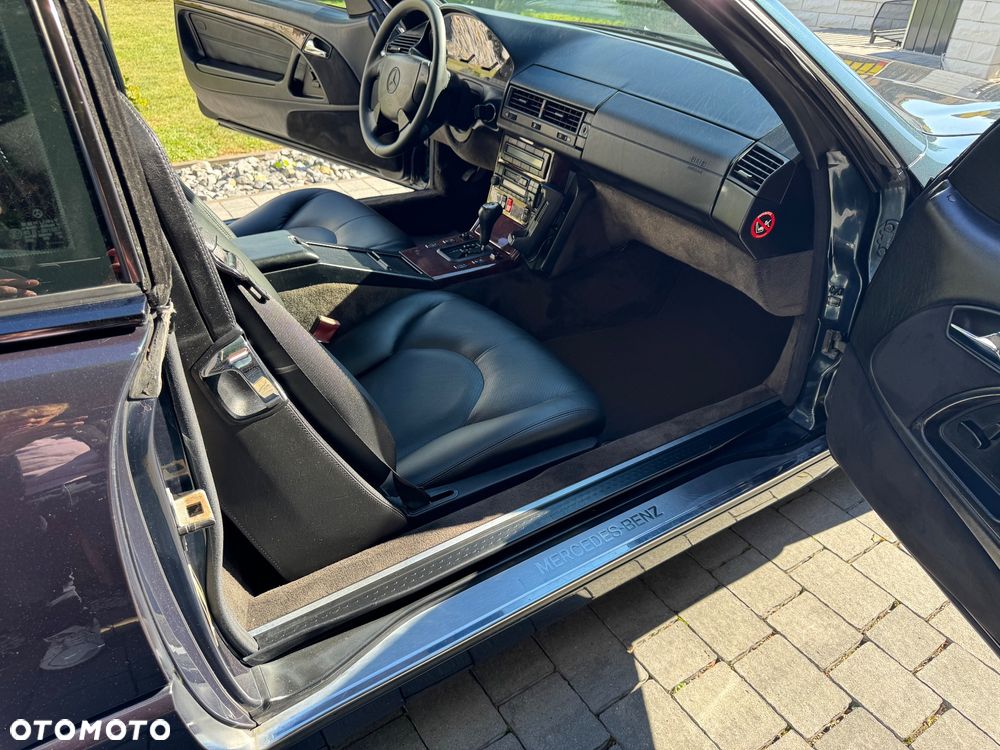 Mercedes-Benz SL - 16