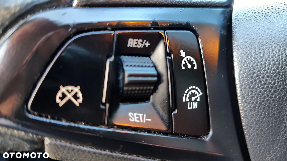 Opel Corsa 1.4 16V Edition - 33