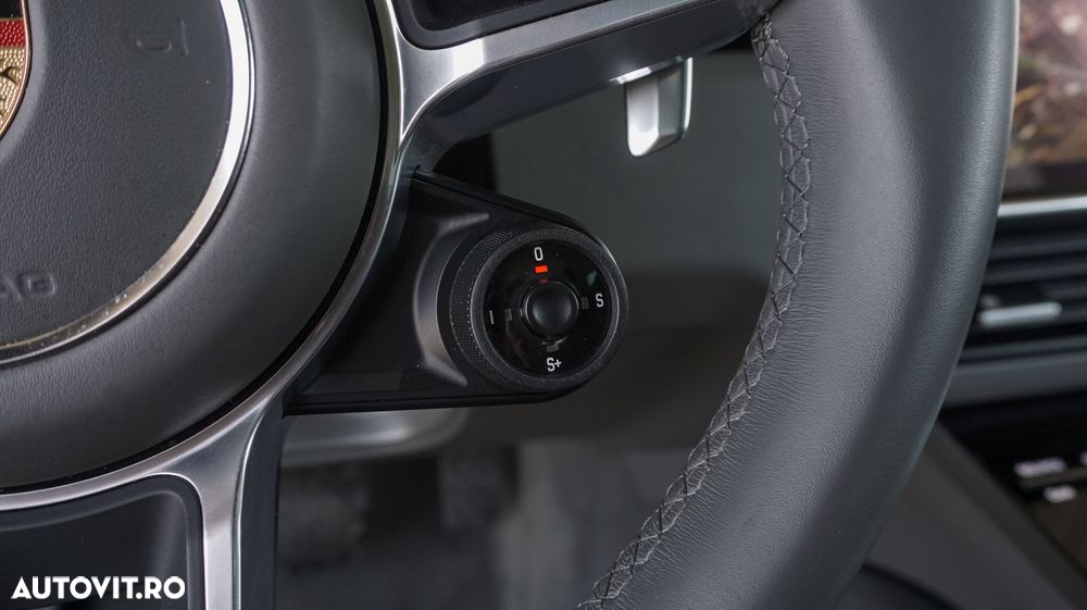 Porsche Cayenne Coupe Tiptronic S Platinum Edition - 13