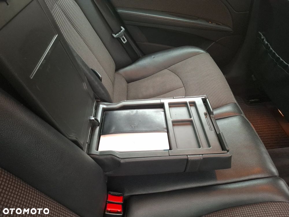 Mercedes-Benz Klasa E - 20