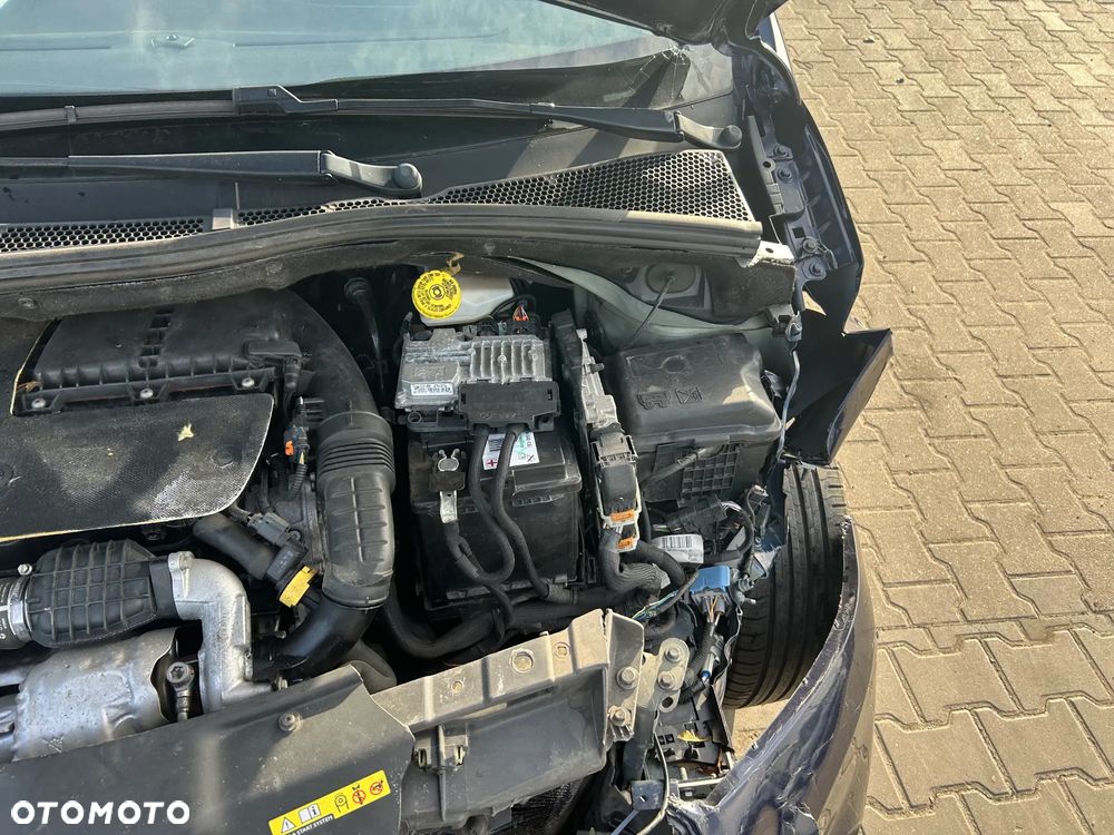 Peugeot 208 - 15