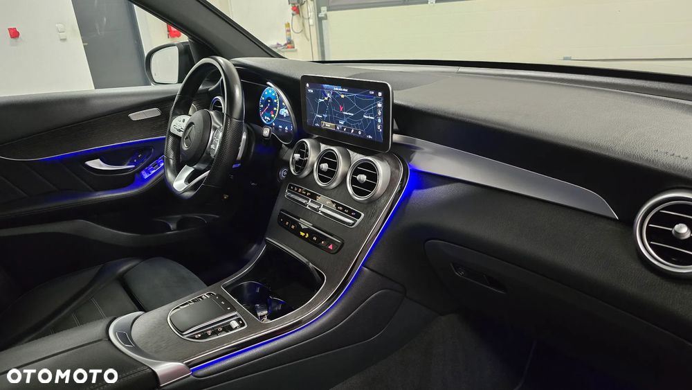 Mercedes-Benz GLC 300 de 4Matic 9G-TRONIC AMG Line Plus - 21