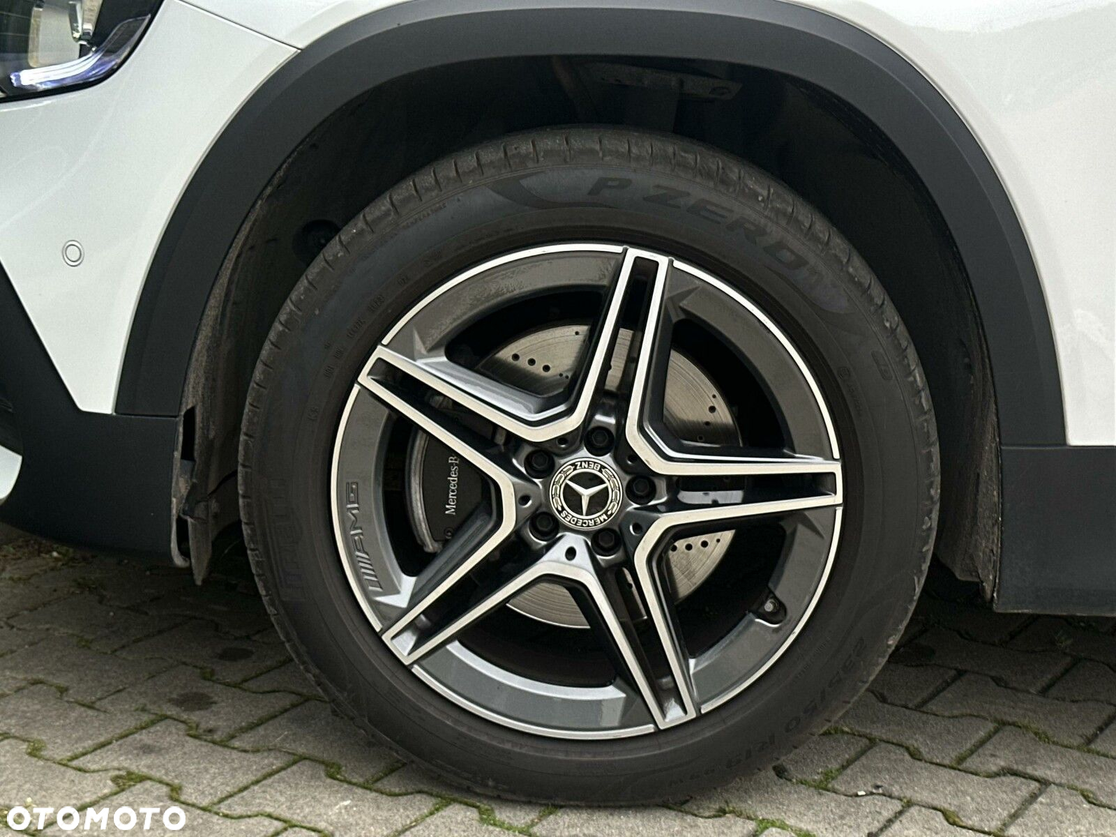 Mercedes-Benz GLB - 7