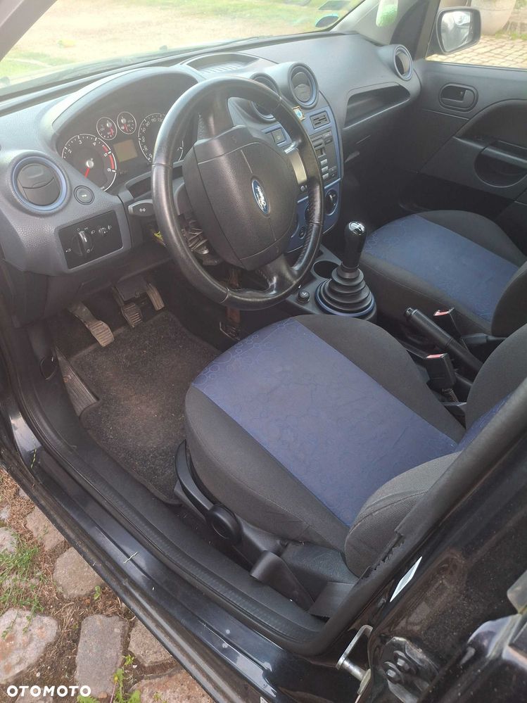 Ford Fiesta - 5