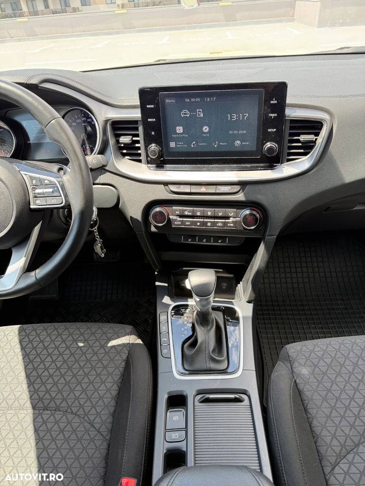 Kia Ceed 1.5 T-GDI 7DCT MHEV GT Line - 10