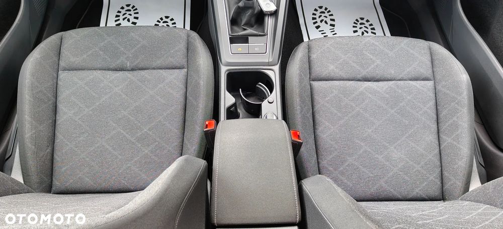 Volkswagen Golf 1.5 TSI BlueMotion ACT Comfortline - 24
