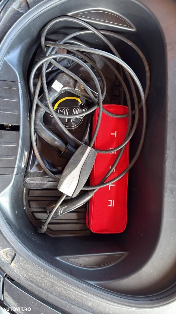 Tesla Model 3 - 23