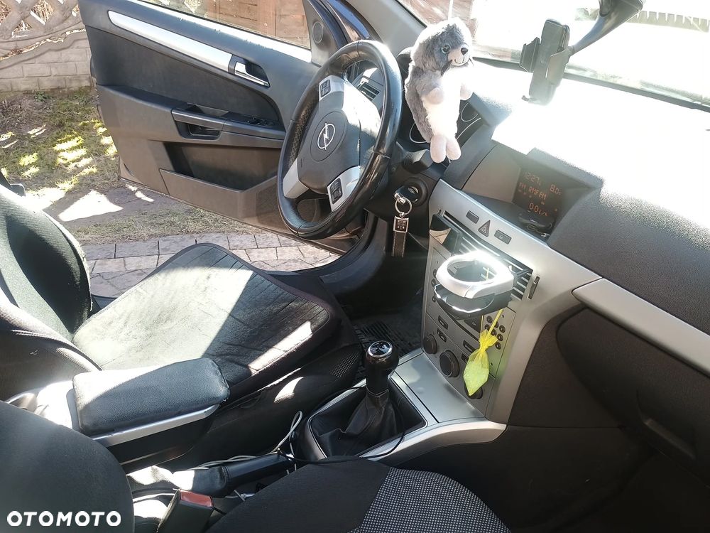 Opel Astra 1.6 - 9