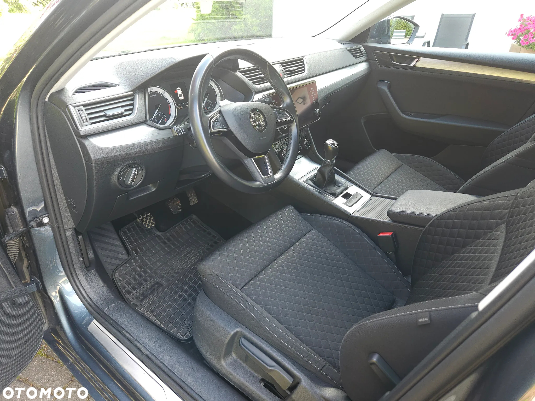 Skoda Superb 2.0 TDI Ambition - 30