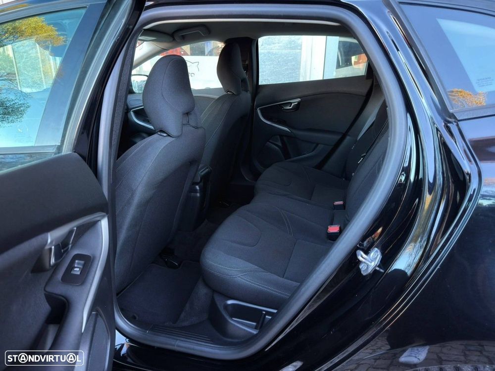 Volvo V40 2.0 D2 Kinetic - 8