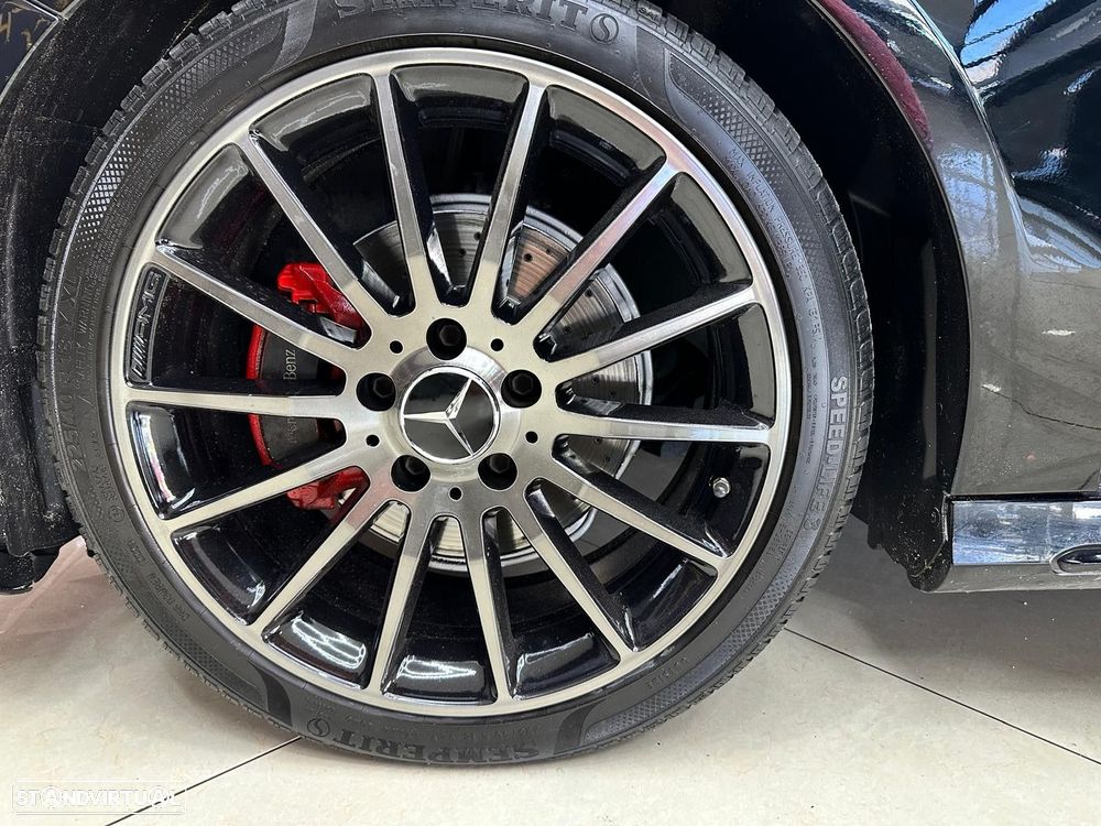 Mercedes-Benz A 180 AMG Line - 14