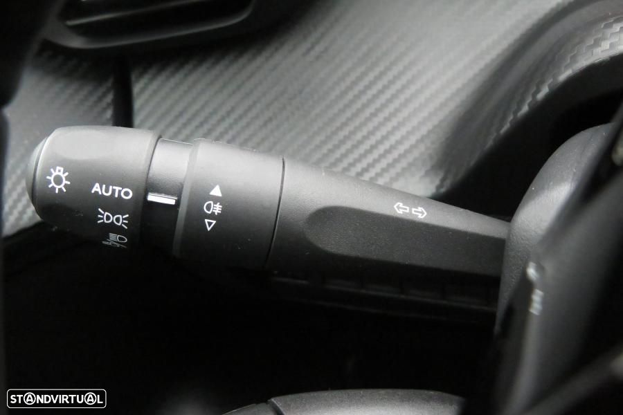 Peugeot 208 1.2 PureTech Active - 13