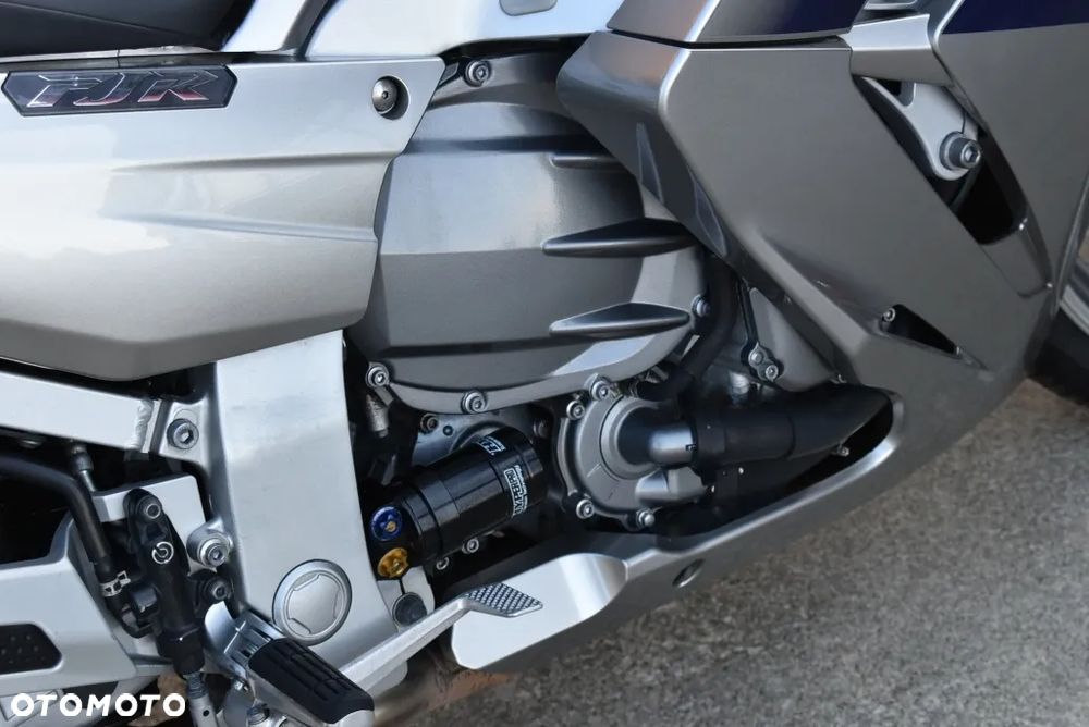 Yamaha FJR - 32