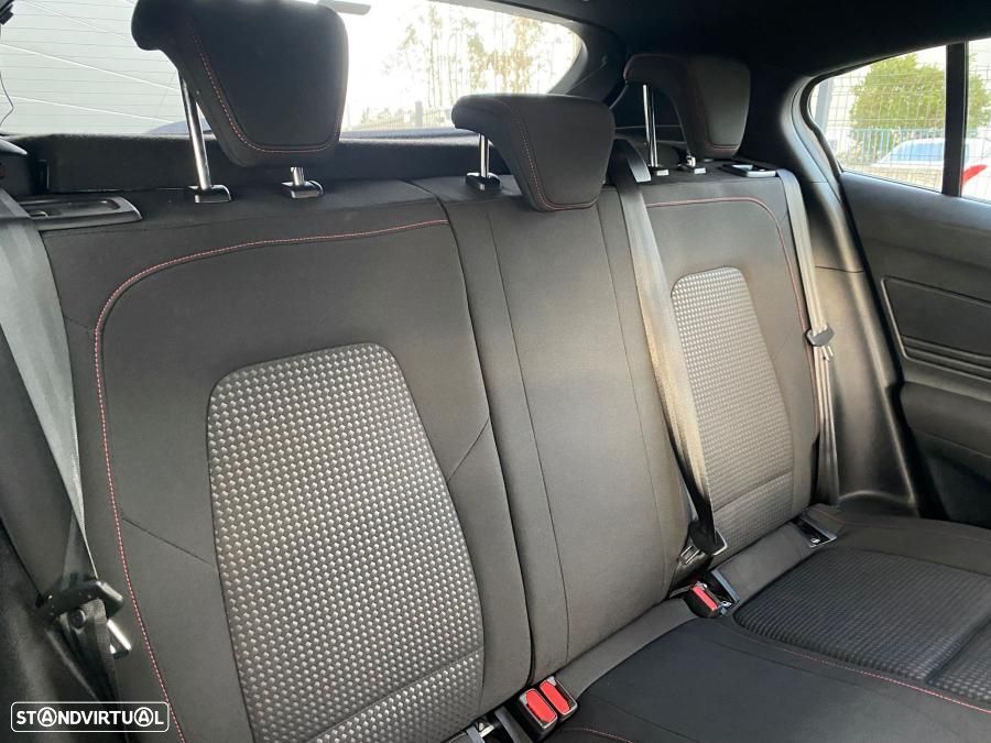 Ford Focus 1.0 EcoBoost Active - 10