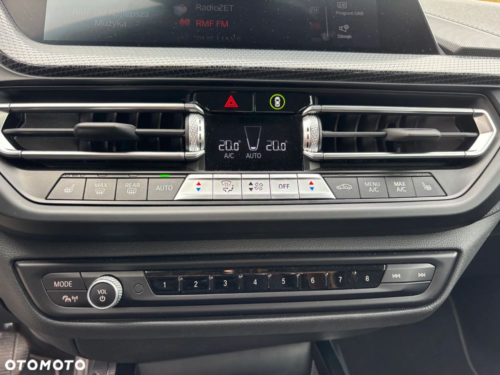 BMW Seria 2 218i - 14