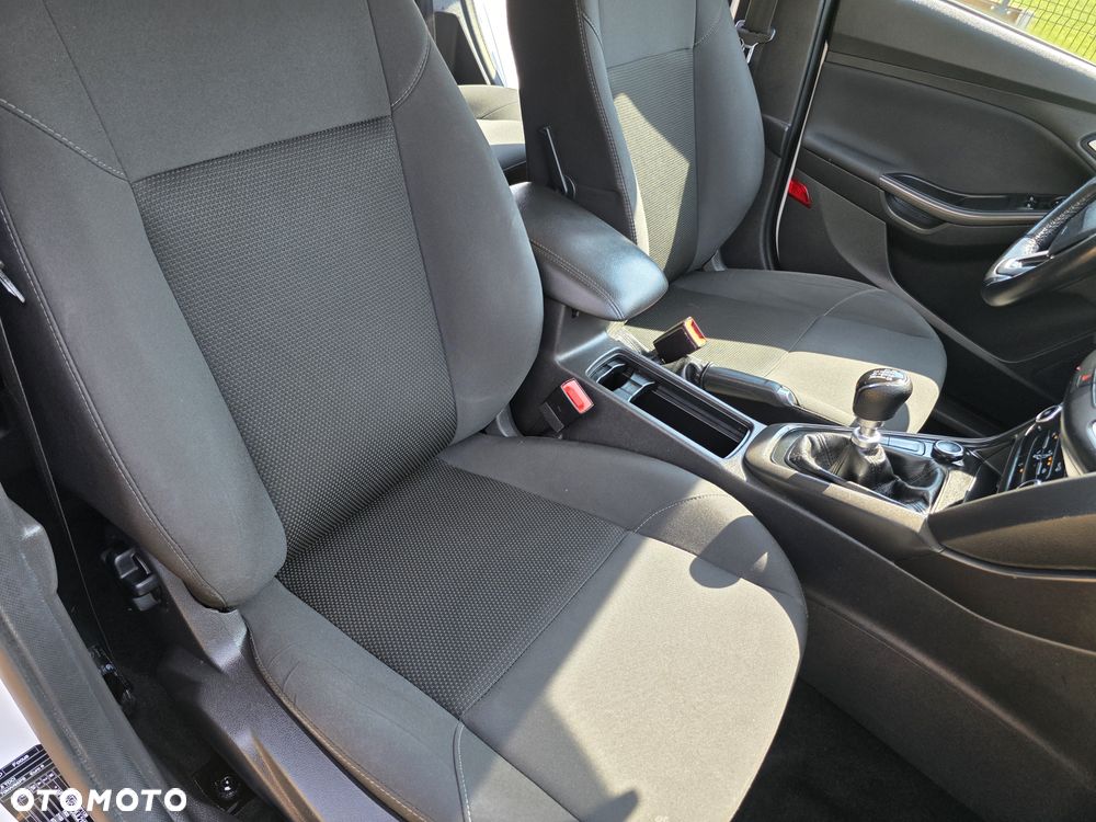 Ford Focus - 12