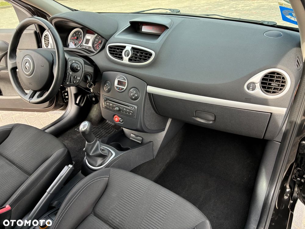 Renault Clio 1.2 TCE Authentique - 11