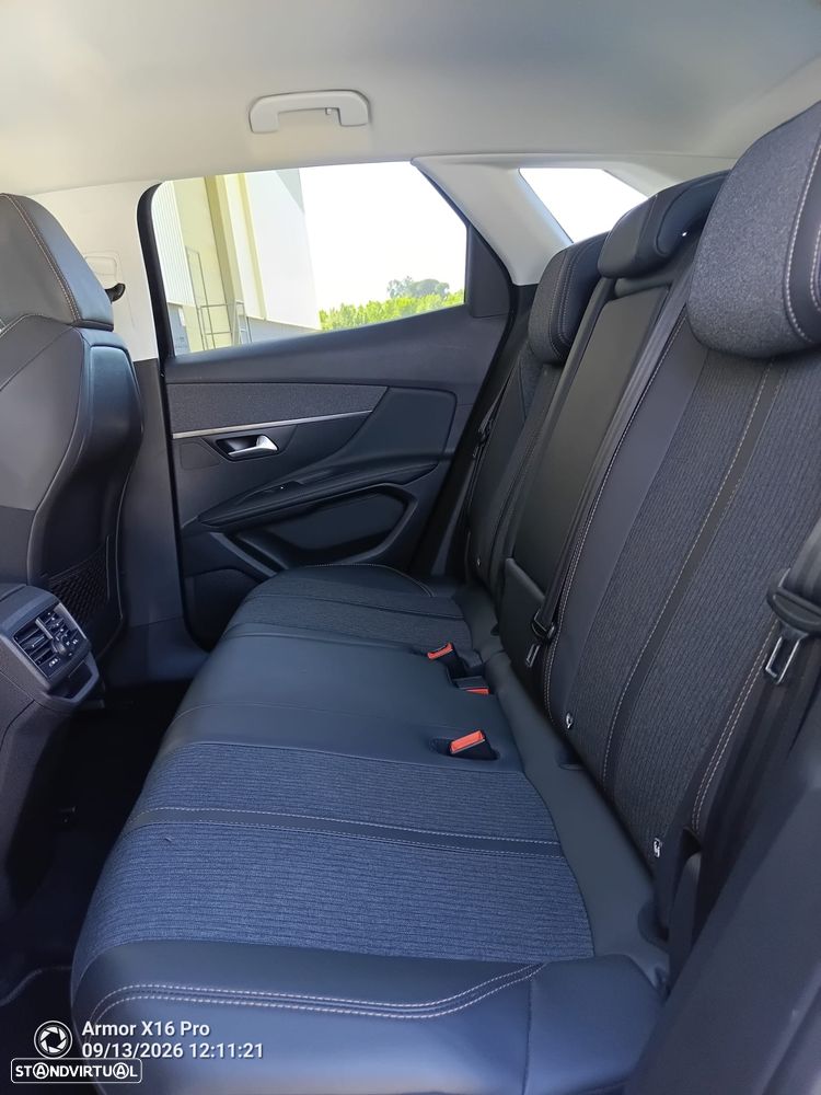 Peugeot 3008 1.2 PureTech Allure Pack EAT8 - 24