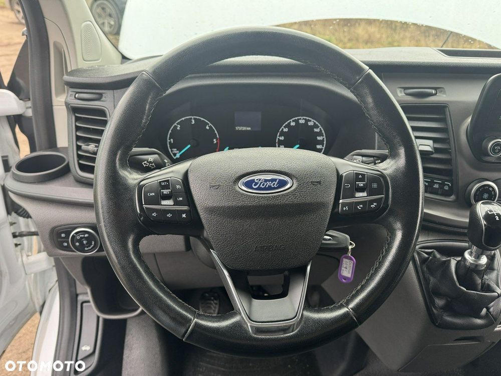 Ford Transit Custom - 13