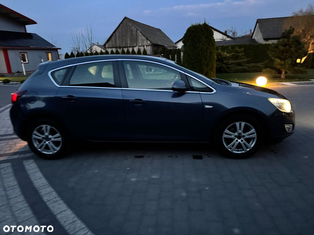 Opel Astra 1.6 Cosmo - 5