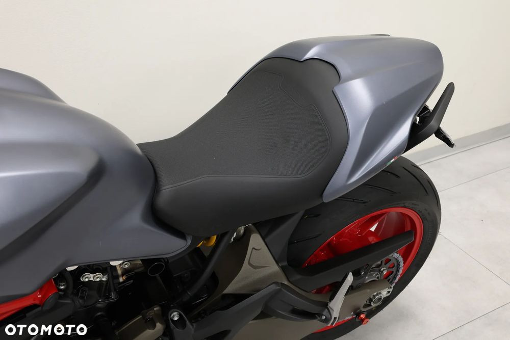 Ducati Monster - 18