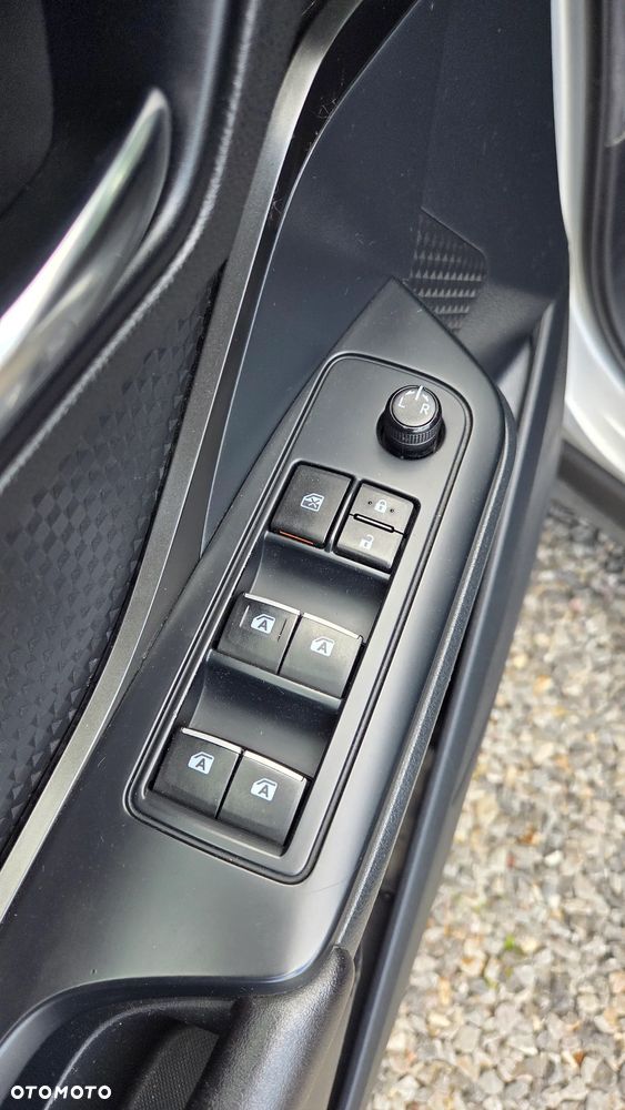 Toyota C-HR Business-Edition - 16
