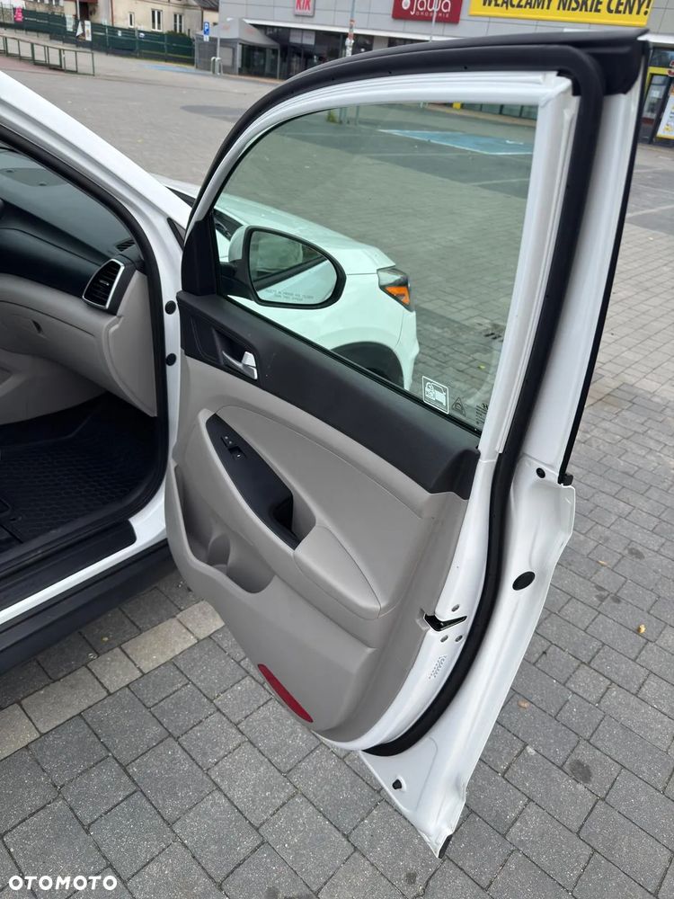 Hyundai Tucson - 16