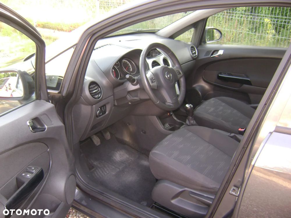 Opel Corsa - 8