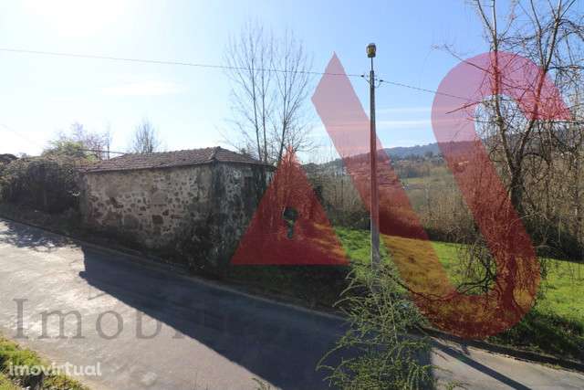 Moradia para restauro em S. Jorge, Felgueiras - Grande imagem: 2/10