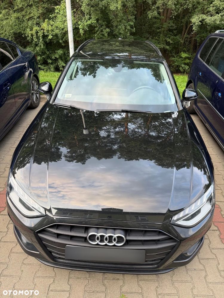 Audi A4 Avant 2021 photo 2