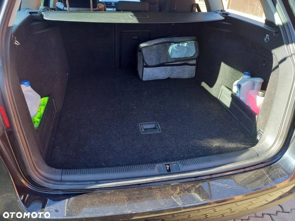 Volkswagen Passat 2.0 TDI DPF Comfortline - 13
