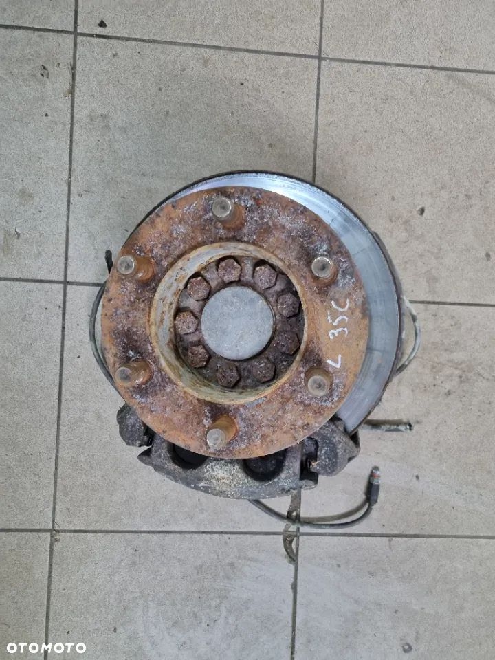 PIASTA ZWROTNICA LEWA 16" BLIŹNIAK IVECO DAILY 35C 06-13r. - 1