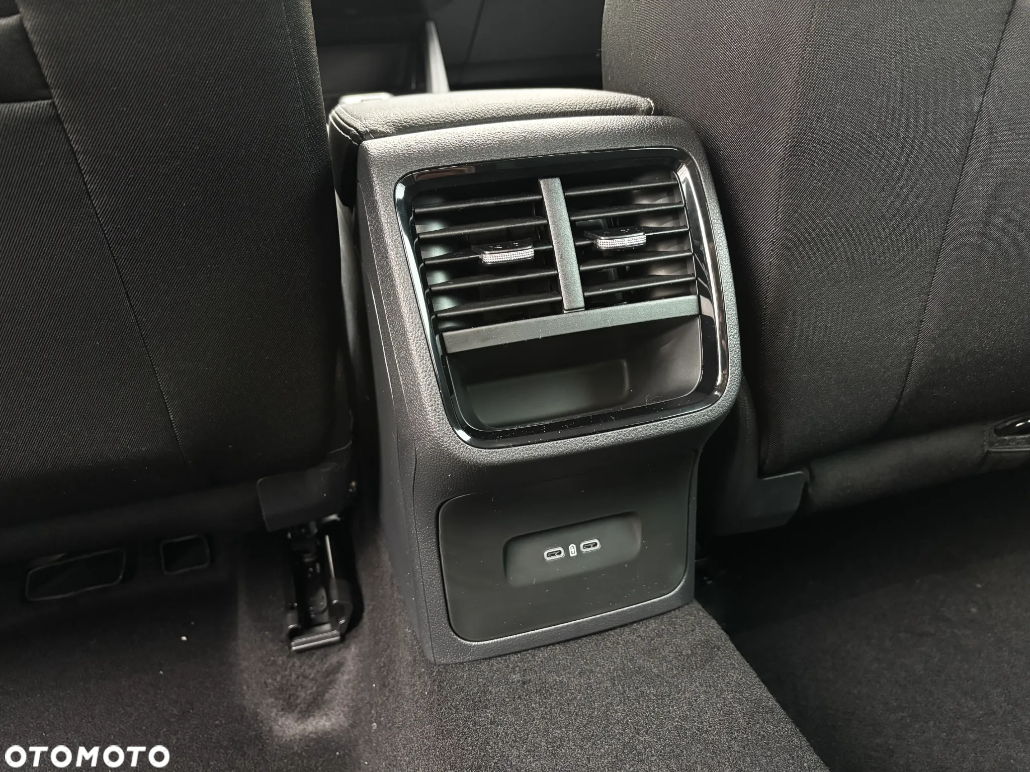 Skoda Octavia 1.5 TSI mHEV Selection DSG - 16