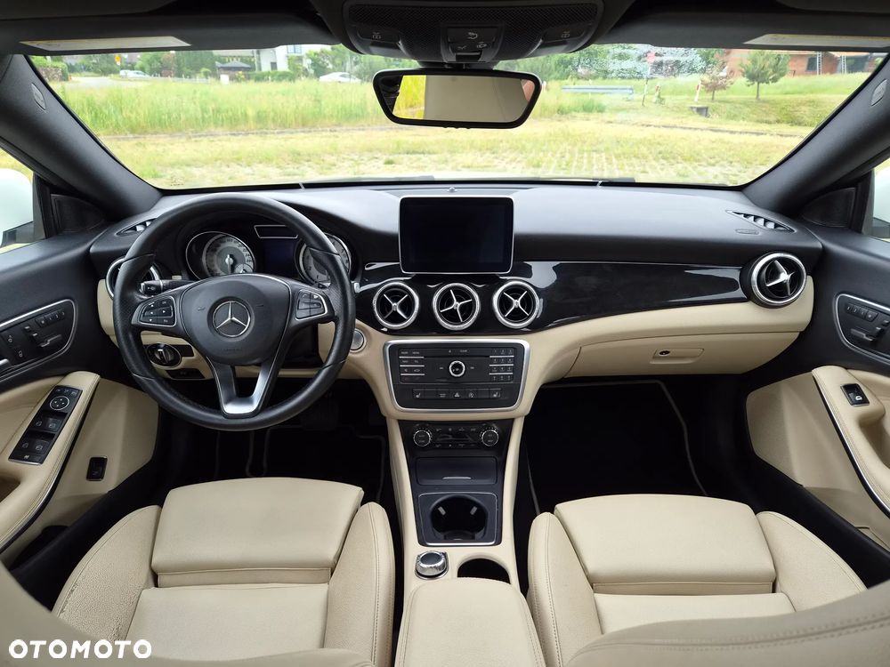 Mercedes-Benz CLA 250 4Matic 7G-DCT Sport - 14