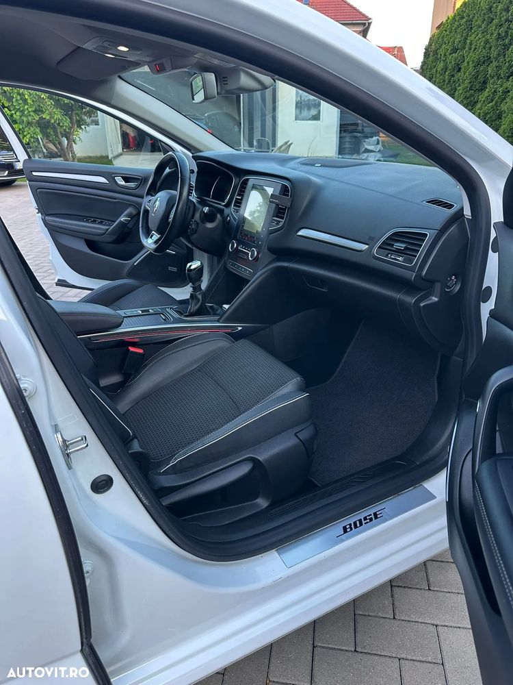 Renault Megane ENERGY dCi 130 BOSE EDITION - 17