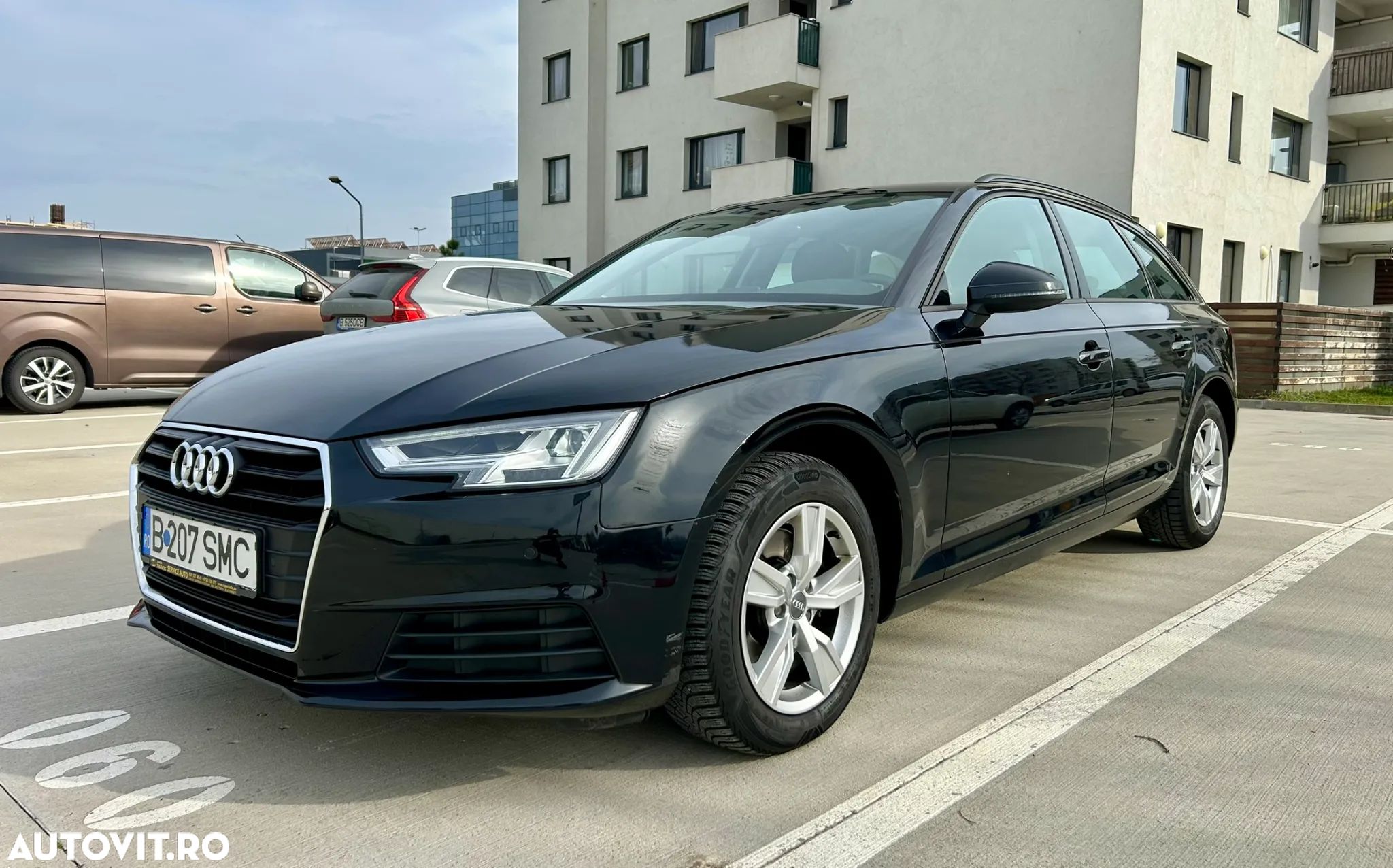 Audi A4 Avant 2.0 TDI S tronic - 1