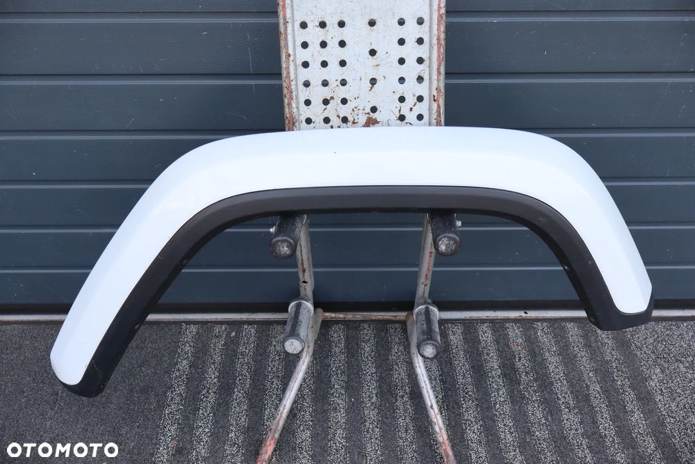 LISTWA BŁOTNIKA NADKOLA TYLNA TYŁ LEWA JEEP WRANGLER IV JL 6AD75TRMAC 2017-