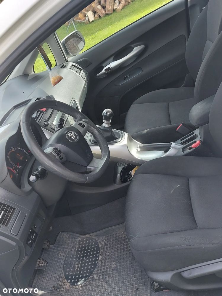 Toyota Auris - 5