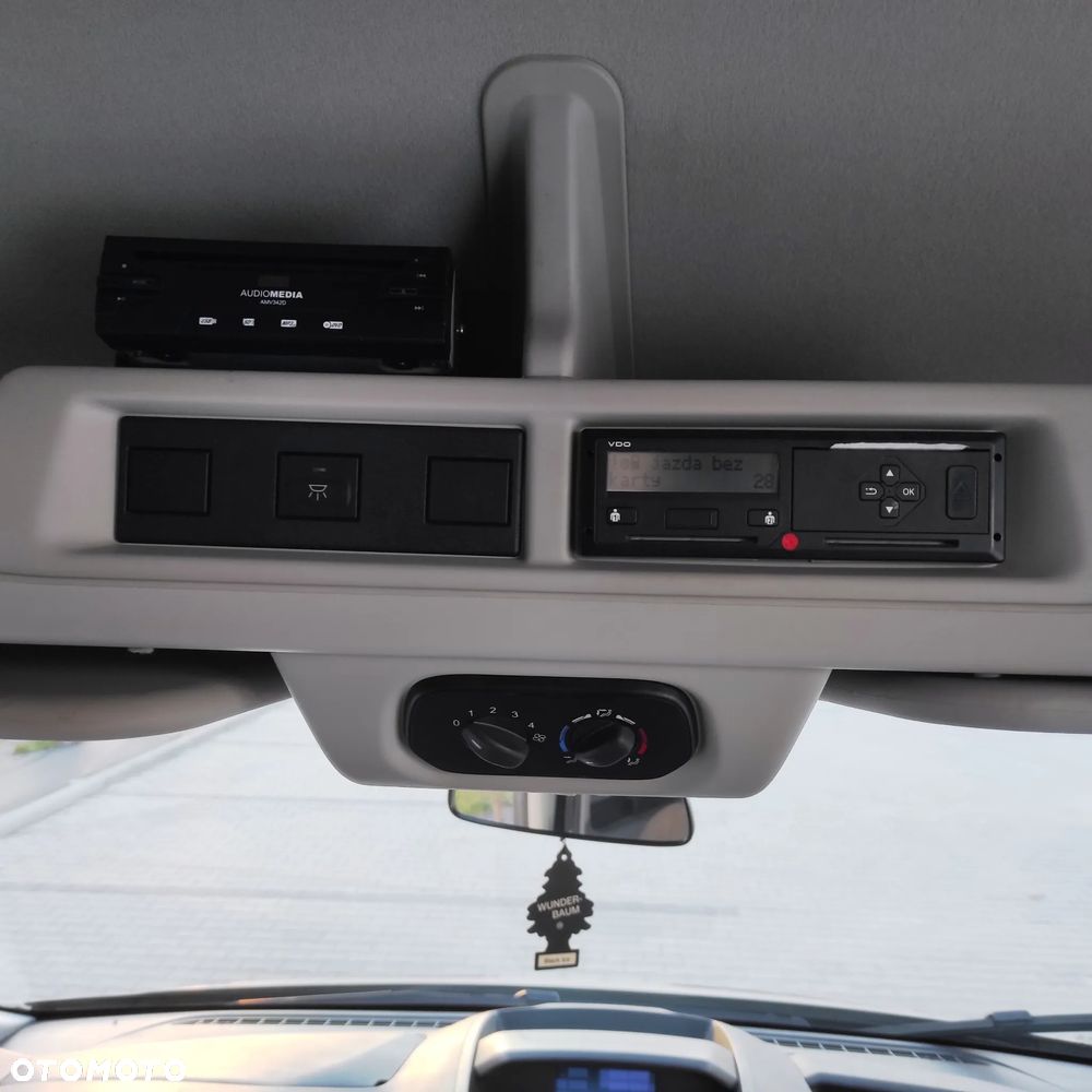 Ford Transit Autobus 18 osób 2.2 TDCI 155 KM 2017 r - 32