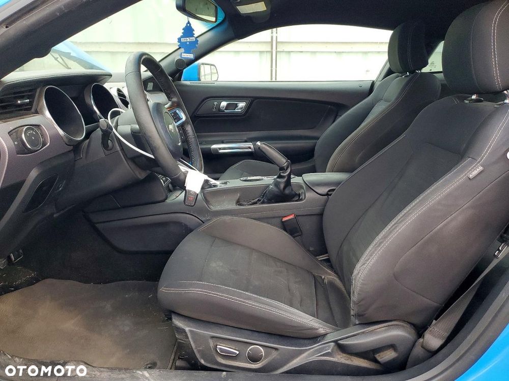 Ford Mustang 5.0 V8 GT - 7